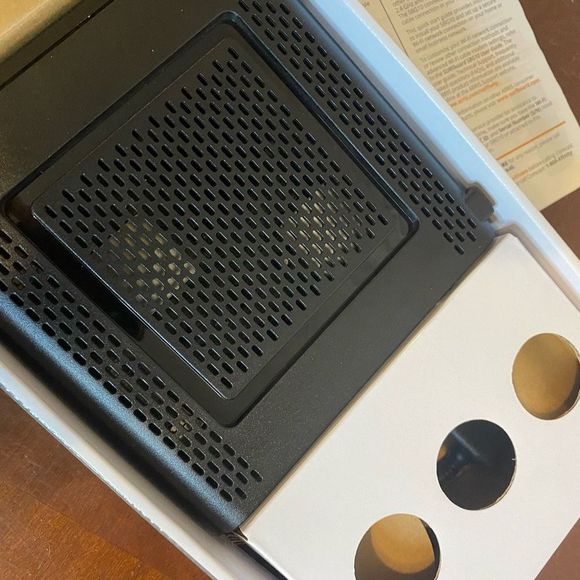 Arris Surfboard SBG10 DOCSIS 3.0 Cable Modem and WiFi Router AC1600Mbps Black - Picture 5 of 5